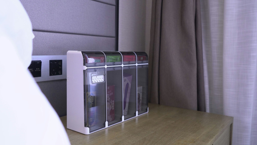 Smart mini vending solution for your hotel comfort